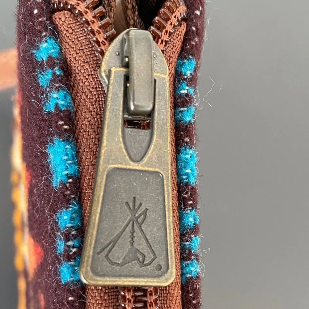 Pendleton three pocket